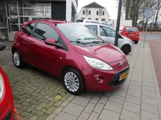 Rood Gebruikt 2009 Ford Ka Trend+ Hatchback | € 2.750 - Afbeelding 1/4