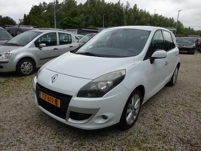 Wit Gebruikt 2009 Renault Scénic III Privilege MPV | € 2.495 (Eerlijke prijs) - Afbeelding 1/4
