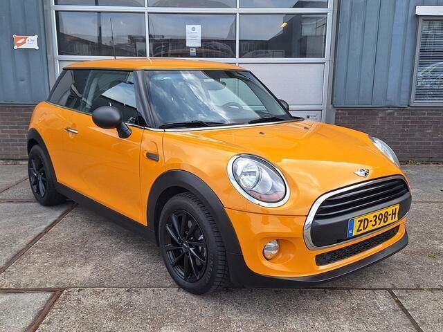 Occasion Mini ONE 75 PK (55 kW) 2015 Oranje Hatchback