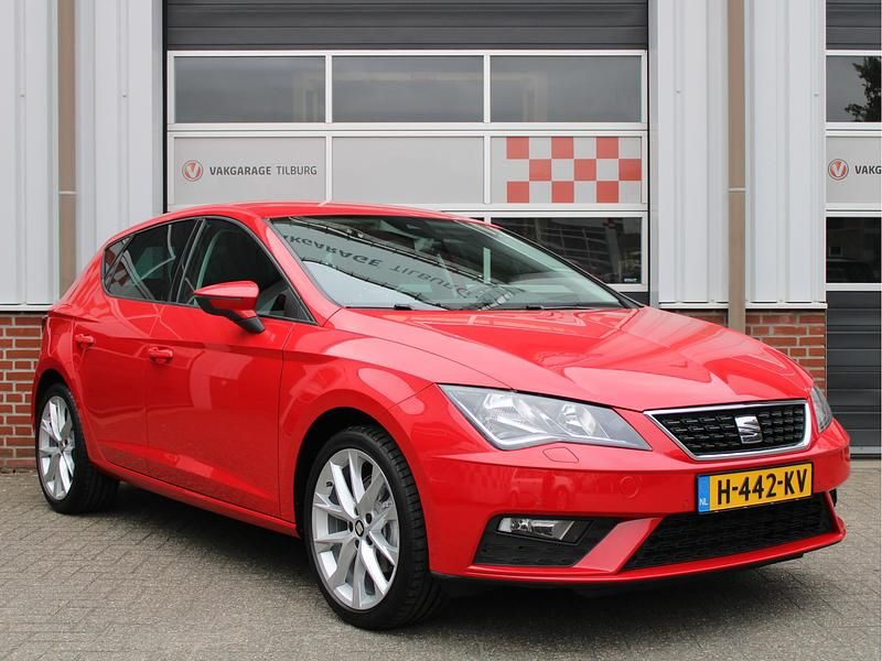 Occasion Seat Leon Style 150 PK (110 kW) 2020 Rood Hatchback