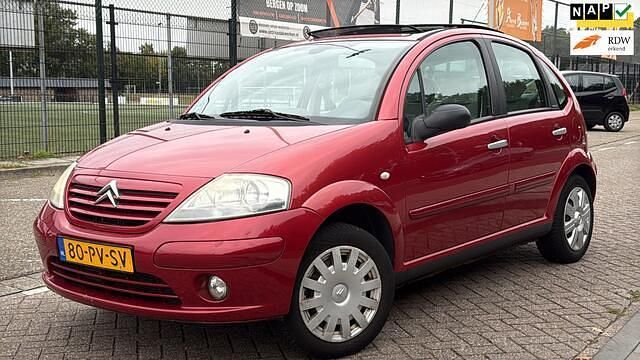 Rood Occasion 2005 Citroën C3 Exclusive Hatchback | € 1.549 (Eerlijke prijs) - Afbeelding 1/4
