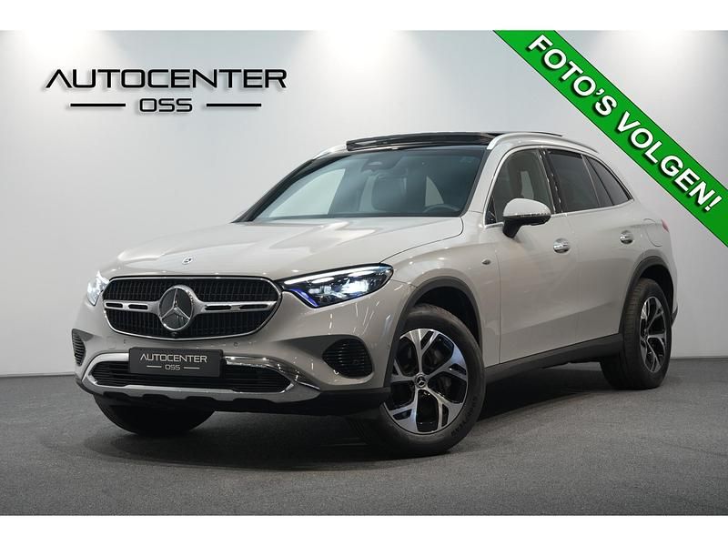 Grijs Occasion 2025 Mercedes GLC300 Sport Edition SUV | € 68.845 (Goede deal) - Afbeelding 1/4
