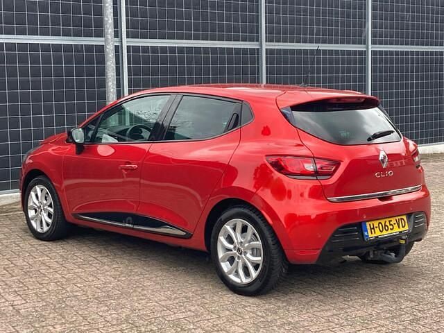 Occasion Renault Clio IV Intens 90 PK (66 kW) 2019 Rood Hatchback