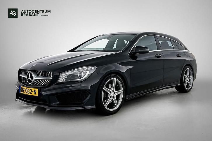 Zwart Occasion 2015 Mercedes CLA180 Shooting Brake AMG Stationwagen | € 16.495 (Eerlijke prijs) - Afbeelding 1/3
