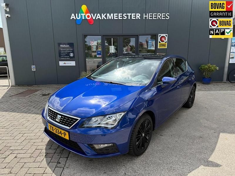 Blauw Occasion 2018 Seat Leon Business Hatchback | € 12.950 (Eerlijke prijs) - Afbeelding 1/4