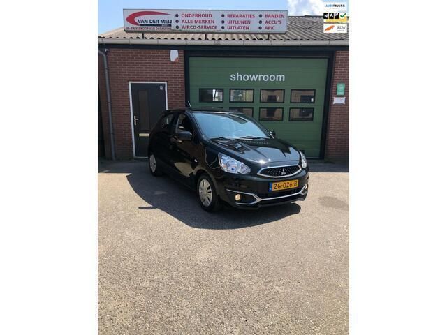 Zwart Gebruikt 2019 Mitsubishi Space Star Hatchback | € 8.950 (Duur) - Afbeelding 1/4