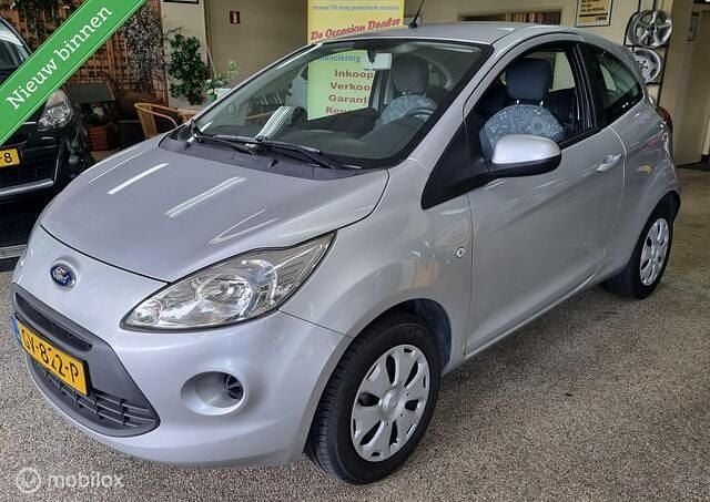 Grijs Gebruikt 2015 Ford Ka Style Hatchback | € 4.795 (Iets duurder) - Afbeelding 1/4