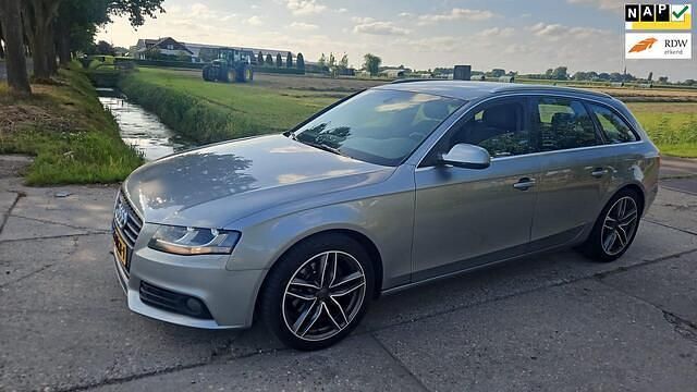 Grijs Gebruikt 2010 Audi A4 Business Stationwagen | € 5.450 (Iets duurder) - Afbeelding 1/4