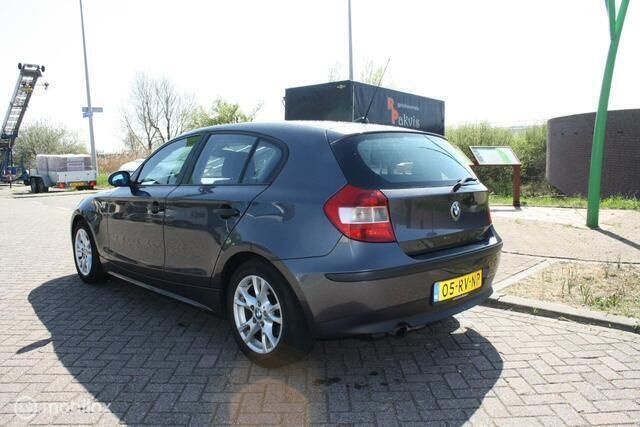 Occasion BMW 118 129 PK (94 kW) 2005 Grijs Hatchback