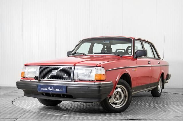 Occasion Volvo 240 113 PK (83 kW) 1987 Rood Sedan