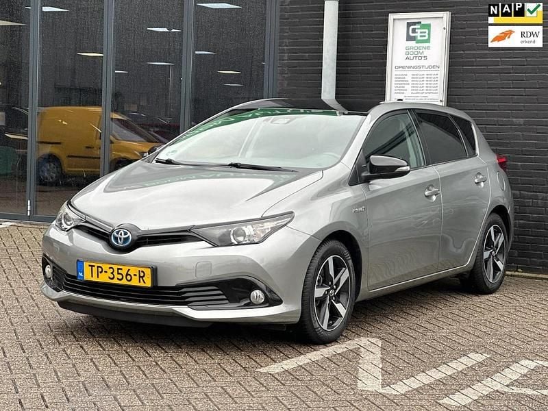 Occasion Toyota Auris Hybrid Plus 99 PK (72 kW) 2018 Grijs Hatchback