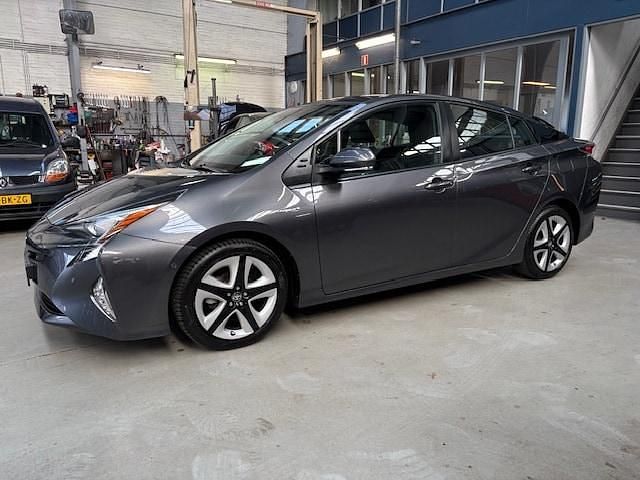 Occasion Toyota Prius Executive 98 PK (72 kW) 2018 Grijs Hatchback