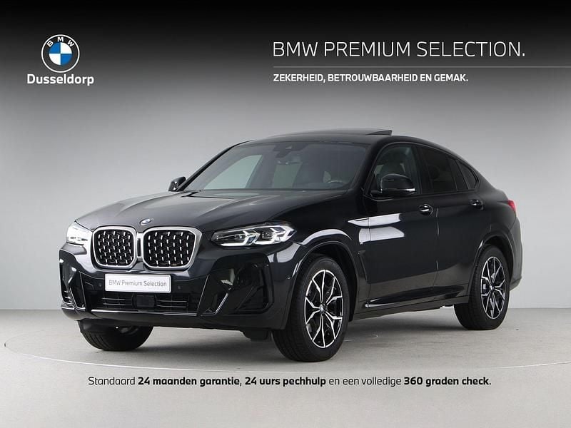 Saphirschwarz metallic (donker zwart metallic) Gebruikt 2023 BMW X4 Comfort Edition SUV | € 58.950 (Goede deal) - Afbeelding 1/4