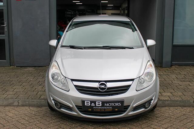 Occasion Opel Corsa Essentia 80 PK (58 kW) 2007 Grijs Hatchback