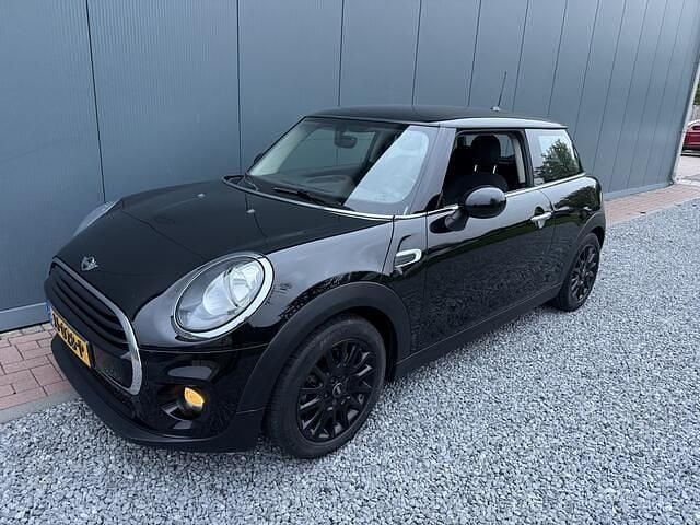 Hatchback Gebruikt 2016 Mini Cooper Business Hatchback | € 10.750 (Goede deal) - Afbeelding 1/4