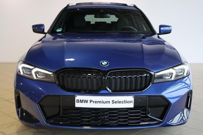 Occasion BMW 330e M Sport 292 PK (214 kW) 2024 Blauw Stationwagen