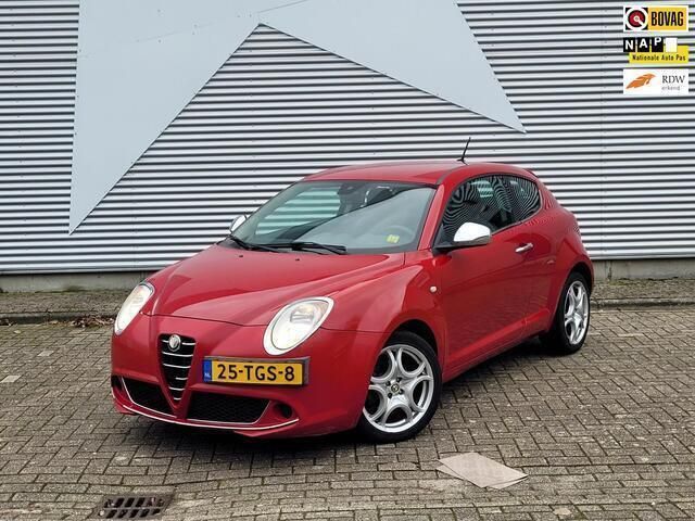 Rood Gebruikt 2012 Alfa Romeo MiTo Hatchback | € 2.699 (Eerlijke prijs) - Afbeelding 1/4