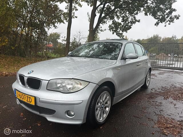 Grijs Gebruikt 2006 BMW 116 Executive Hatchback | € 2.249 (Goede deal) - Afbeelding 1/4