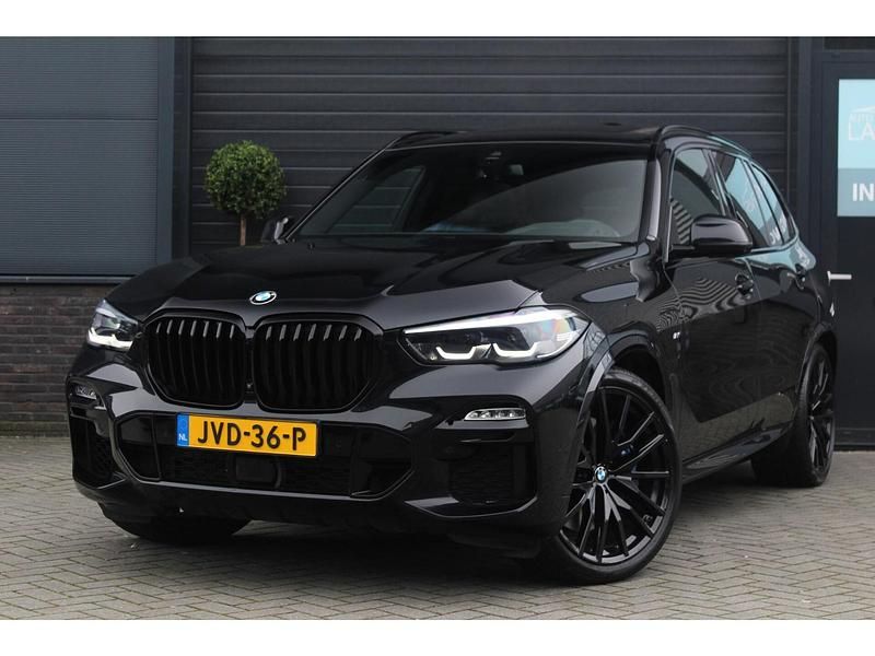 Zwart Occasion 2021 BMW X5 M Sport SUV | € 57.995 (Goede deal) - Afbeelding 1/4