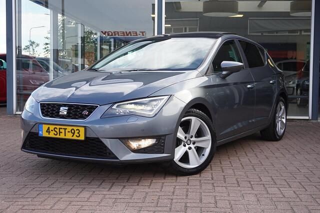 Grijs Gebruikt 2013 Seat Leon Business Hatchback | € 5.950 (Eerlijke prijs) - Afbeelding 1/4