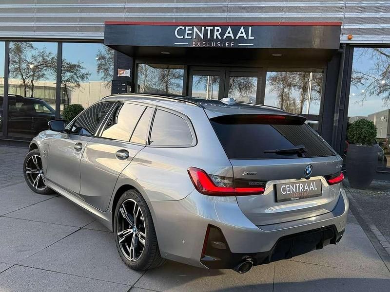 Occasion BMW 330e M Sport 292 PK (214 kW) 2023 Grijs (metallic) Stationwagen