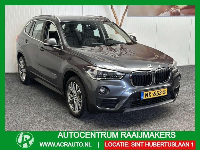 Grijs Gebruikt 2017 BMW X1 Executive SUV | € 19.940 (Goede deal) - Afbeelding 1/4