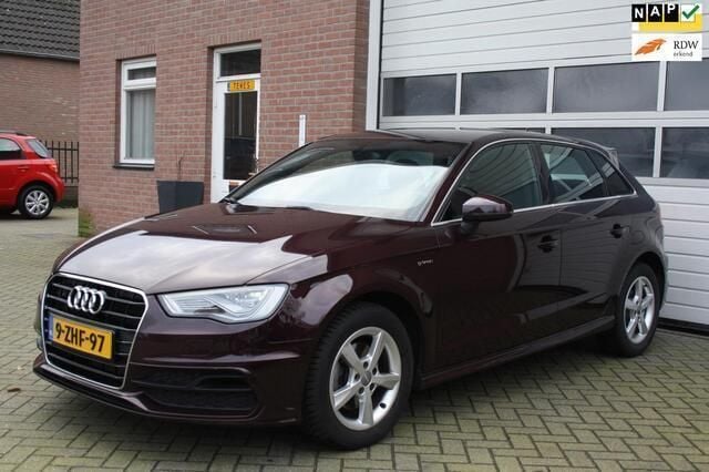 Occasion Audi A3 Sportback g-tron Ambition 110 PK (80 kW) 2014 Rood Hatchback