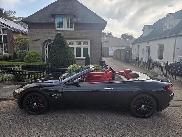 Zwart Gebruikt 2012 Maserati GranCabrio Cabriolet | € 79.997 - Afbeelding 1/4