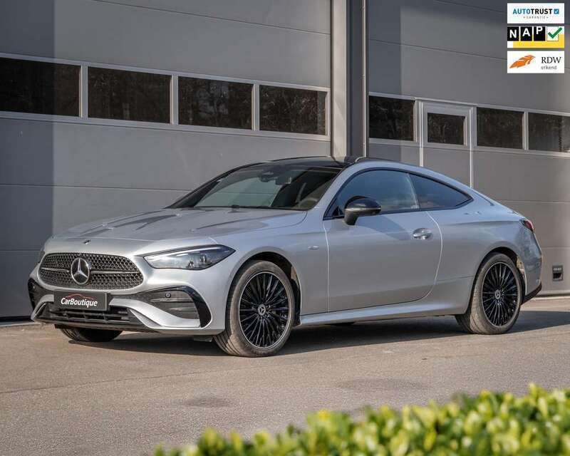 Grijs Gebruikt 2024 Mercedes CLE300 AMG line Coupé | € 64.950 - Afbeelding 1/4
