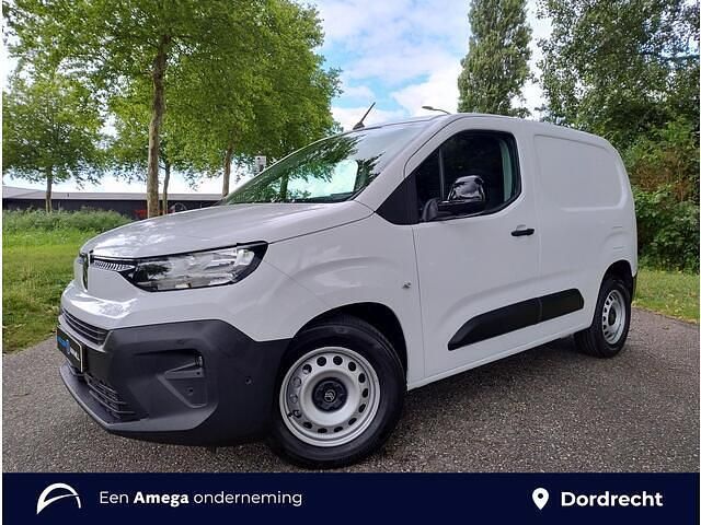 Wit Nieuw 2026 Citroën Berlingo Comfort MPV | € 26.250 - Afbeelding 1/3