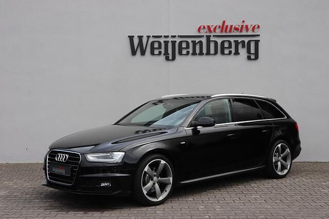 Zwart Gebruikt 2015 Audi A4 S-Line Stationwagen | € 20.450 (Duur) - Afbeelding 1/4