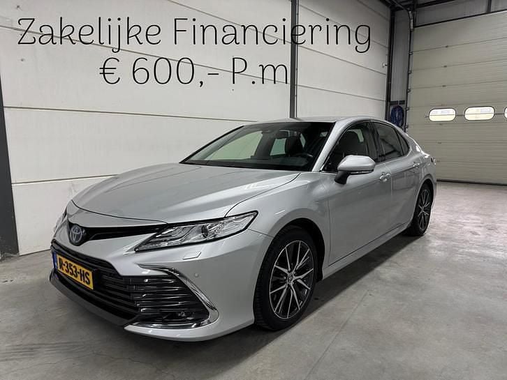 Occasion 2022 Toyota Camry Executive | € 32.950 (Eerlijke prijs) - Afbeelding 1/4