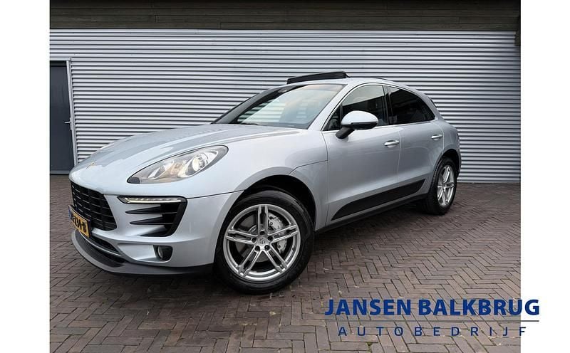 Grijs Gebruikt 2015 Porsche Macan SUV | € 22.985 (Super prijs) - Afbeelding 1/4