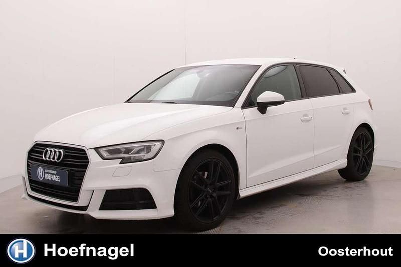 Wit Gebruikt 2019 Audi A3 Sportback Sport Hatchback | € 14.900 (Goede deal) - Afbeelding 1/4