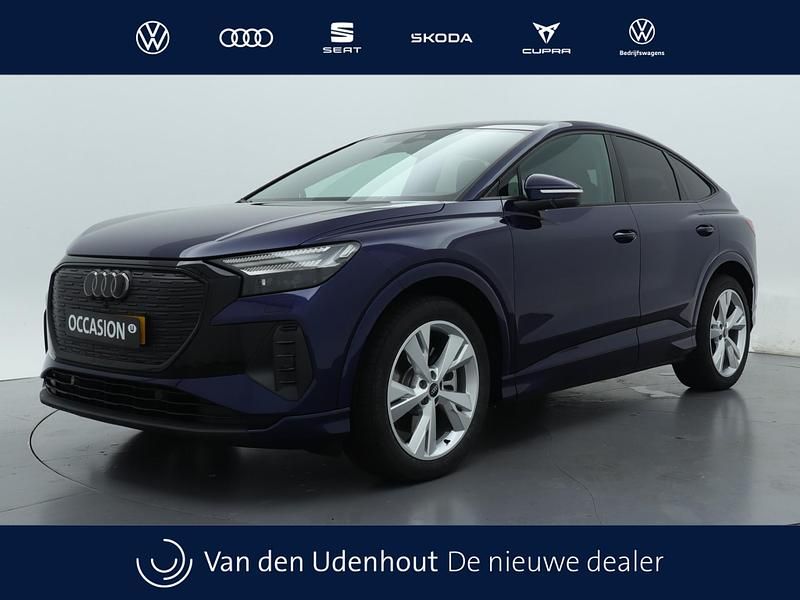 Blauw Gebruikt 2025 Audi Q4 e-tron Advanced SUV | € 53.990 - Afbeelding 1/4