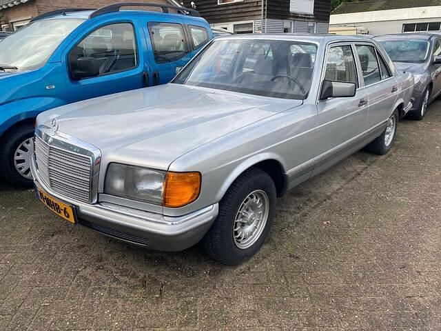 Grijs Gebruikt 1985 Mercedes S280 SE Sedan | € 15.950 - Afbeelding 1/1
