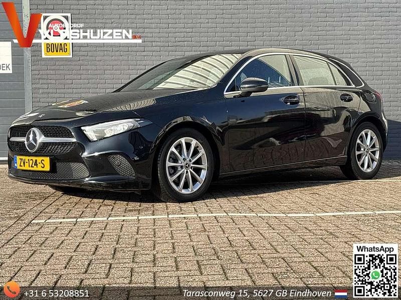 Zwart Gebruikt 2018 Mercedes A180 Premium Plus Hatchback | € 13.950 (Super prijs) - Afbeelding 1/4