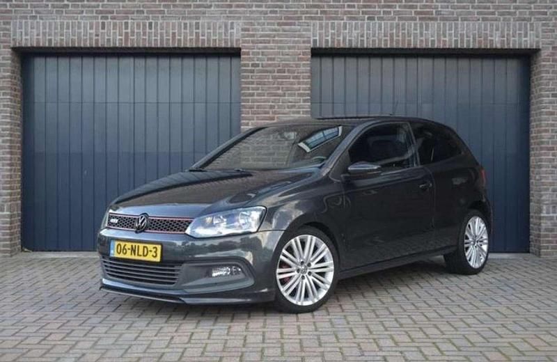 Occasion 2010 VW Polo Comfortline Sedan | € 5.500 (Iets duurder) - Afbeelding 1/4