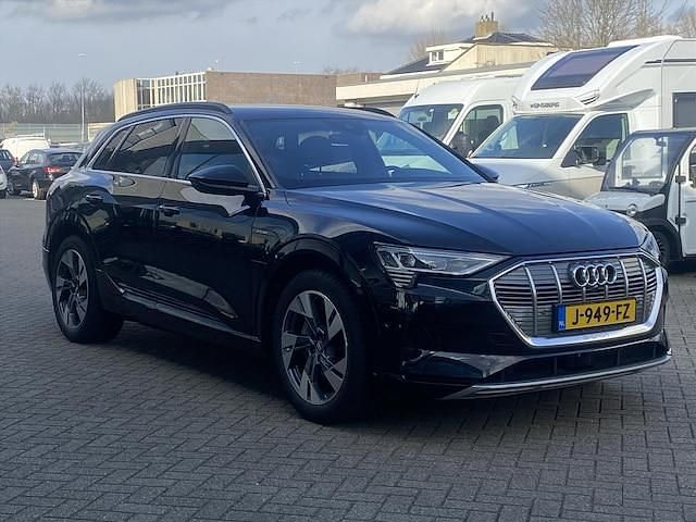 Occasion Audi e-tron Advanced 300 kW (408 PK) 2019 Zwart (metallic) SUV