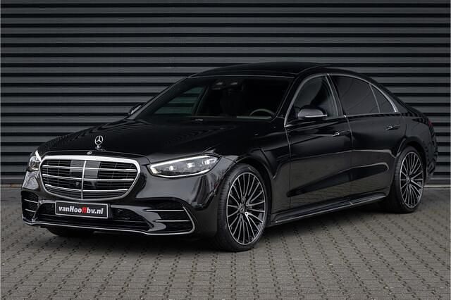 Zwart Occasion 2025 Mercedes S580 AMG line Sedan | € 169.900 (Eerlijke prijs) - Afbeelding 1/4