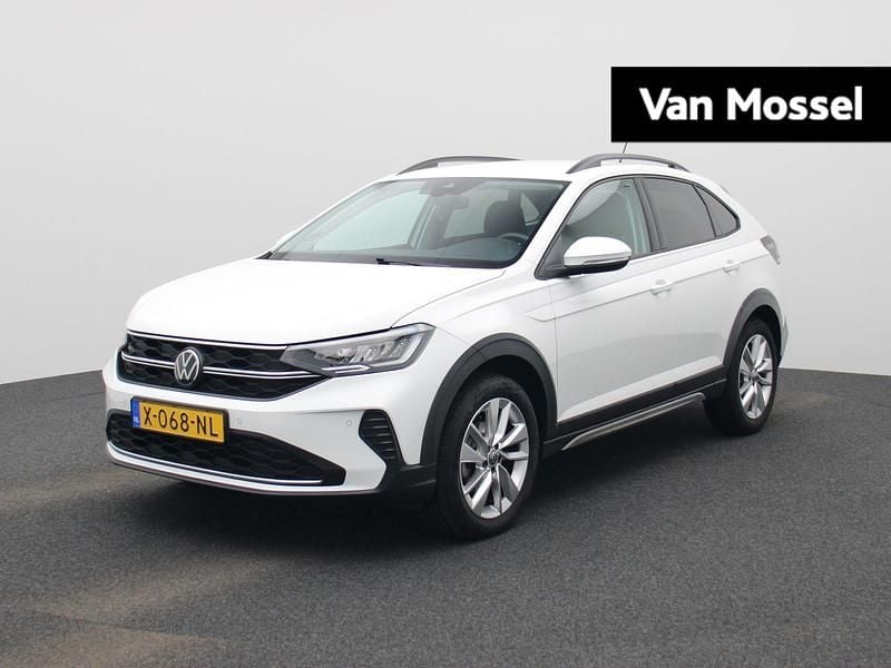 Wit Occasion 2024 VW Taigo Business SUV | € 22.900 (Goede deal) - Afbeelding 1/4