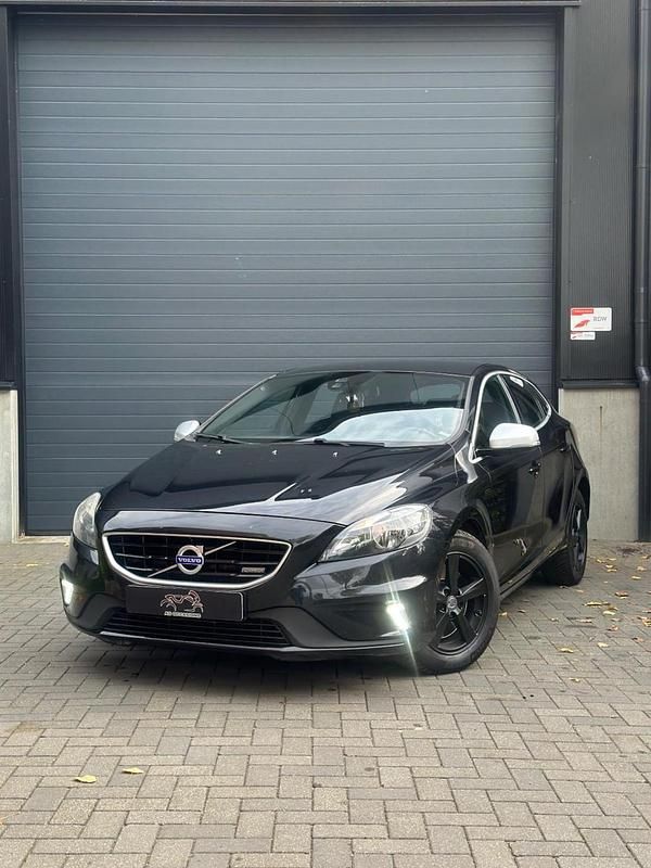Zwart Gebruikt 2014 Volvo V40 Business Edition Hatchback | € 5.999 (Eerlijke prijs) - Afbeelding 1/4