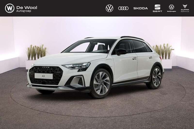 Wit Nieuw 2025 Audi A3 Advanced Hatchback | € 49.789 (Eerlijke prijs) - Afbeelding 1/4