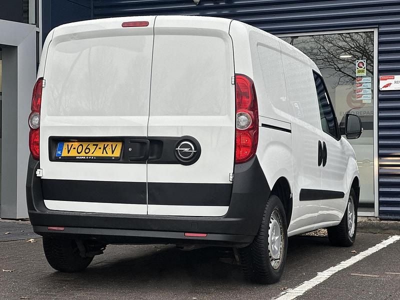 Occasion Opel Combo Edition 95 PK (69 kW) 2018 Wit Sedan