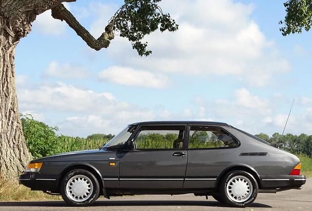 Occasion Saab 900 118 PK (86 kW) 1988 Grijs Hatchback