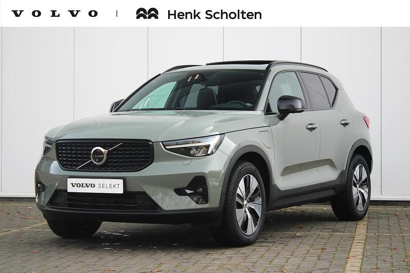 Groen Gebruikt 2023 Volvo XC40 R-Design SUV | € 45.950 (Duur) - Afbeelding 1/4