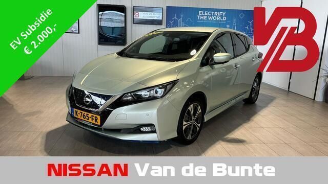 Grijs Gebruikt 2020 Nissan Leaf N-Connecta Hatchback | € 17.750 (Iets duurder) - Afbeelding 1/4