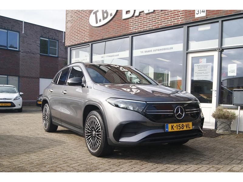 Grijs Gebruikt 2021 Mercedes EQA250 Business SUV | € 31.500 - Afbeelding 1/4