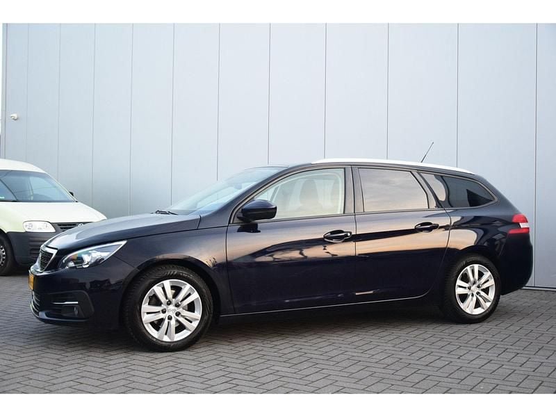 Occasion Peugeot 308 112 PK (82 kW) 2019 Blauw Stationwagen