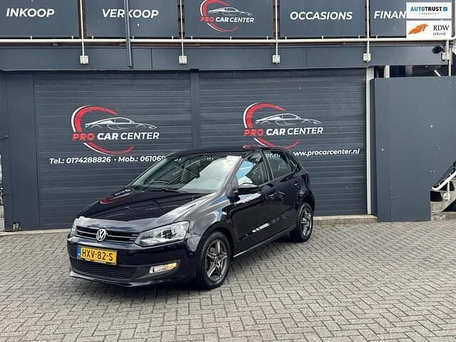 Zwart Gebruikt 2014 VW Polo Highline Hatchback | € 7.249 (Goede deal) - Afbeelding 1/4